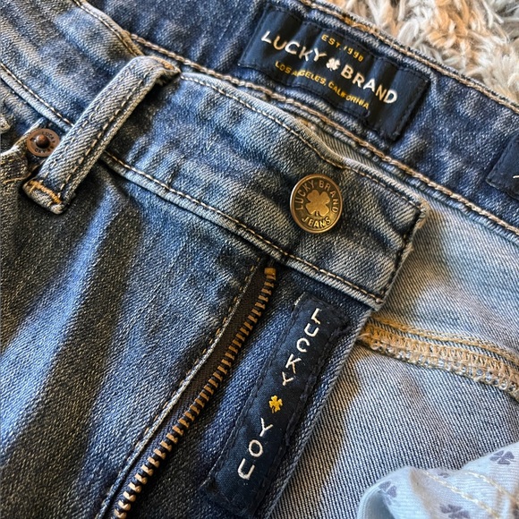 Lucky Brand Sweet Boot jeans - Picture 4 of 4